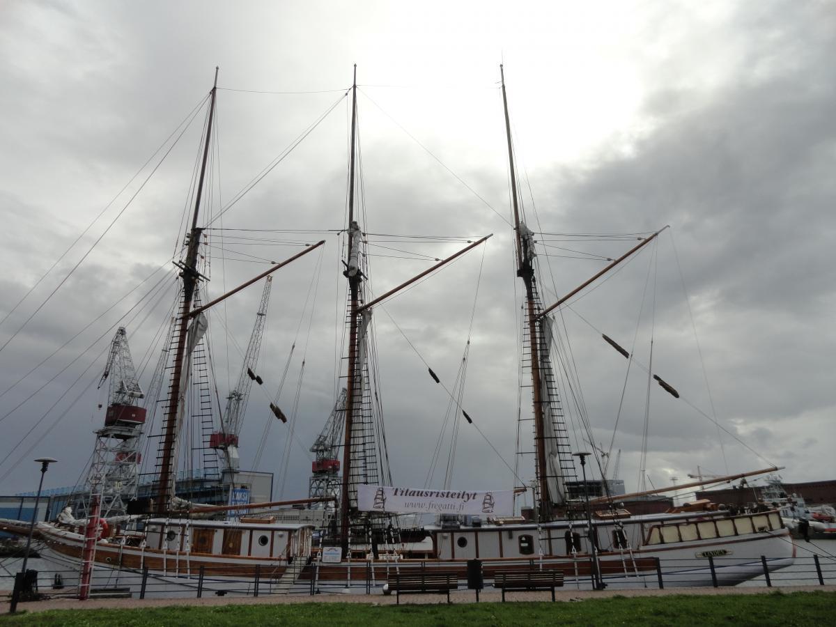 post-16372-0-35459100-1365808737_thumb.j