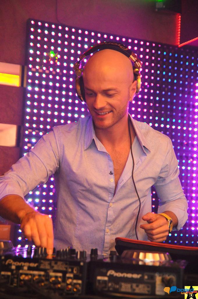 post-2373-0-09530900-1354663195_thumb.jp