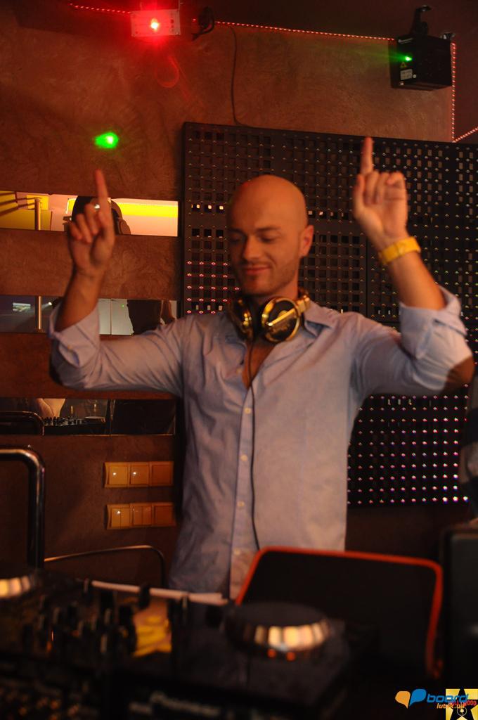 post-2373-0-84778200-1354663329_thumb.jp