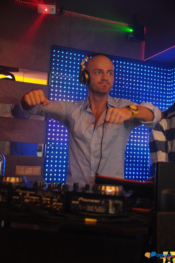 post-2373-0-93024600-1354663232_thumb.jp