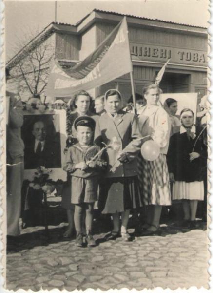 Парад 60і 2.jpg