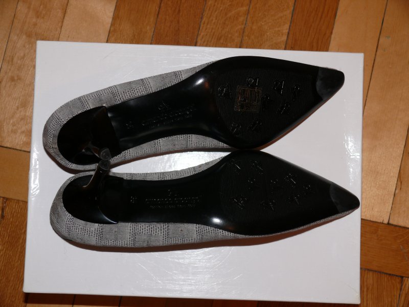 P1090956.thumb.JPG.520bbedf547169fa83293