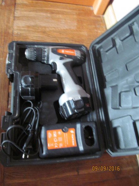 ШУРУПОВЕРТ 001.jpg