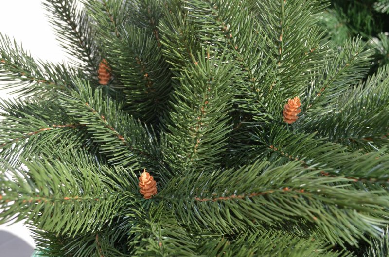 Ялинка Анжеліка (пластик) 2.jpg