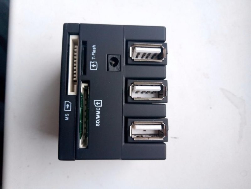 467001490_4_1000x700_usb-hub-hab-kardrider-2-v-1-3-porta-elektronika.thumb.jpg.19a754ff9ae57e954b921f179d463541.jpg