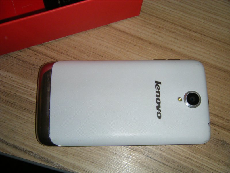 lenovo-s650-3.thumb.JPG.68b87d7b346b62fedc7dbd3c0c799f6a.JPG