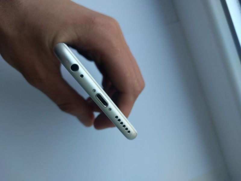 512029768_6_1000x700_apple-iphone-6s-16gb-silver-neverlock-komplekt-.jpg