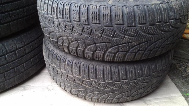 546853200_2_1000x700_shiny-zimnie-pirelli-195-65-r15-6mm-rezina-guma-pokrishki-kolesa-zimov-fotografii.jpg