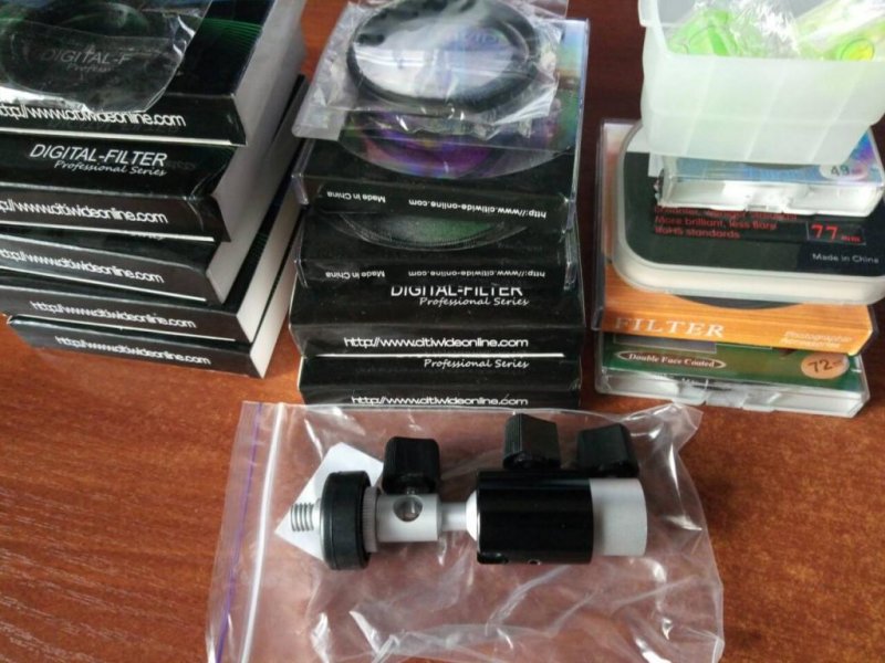 mega_lot_dlja_fotografa_20_edinicy_svetofiltry_poljariki_adaptery_perekhodniki_vse_novoe.thumb.jpg.e95bd172c5f66391b4ec7daa2e4bc398.jpg