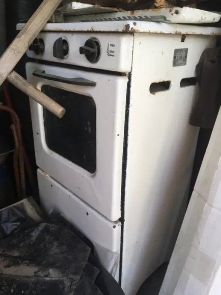 Газова плита Львів 29  залишки.jpg